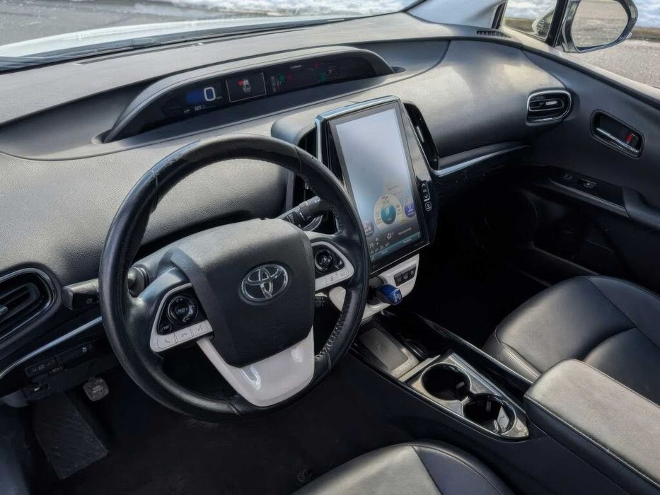 Toyota Prius Prime      2019