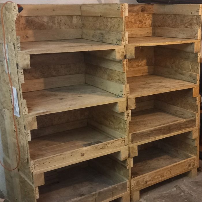 Regał drewniany garażowy