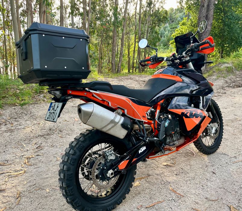 KTM 890 R kit ReBull