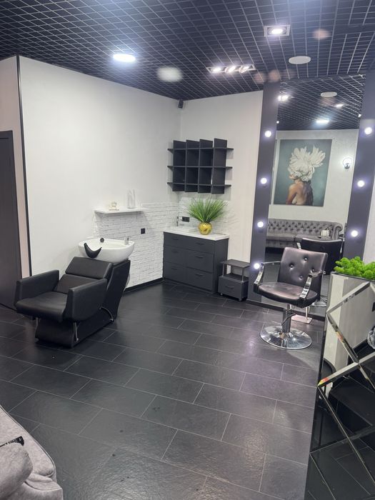 Місце перукаря в оренду