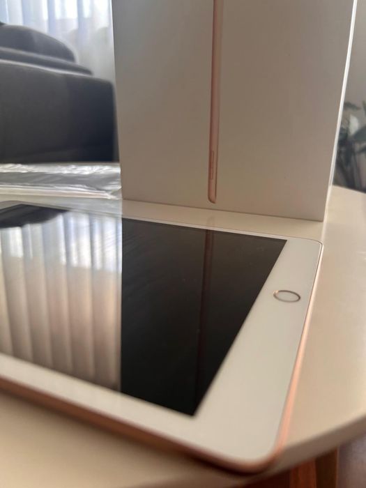 Ipad 8.ª  Geração (Rosa) - Impecável e Pronto a Usar