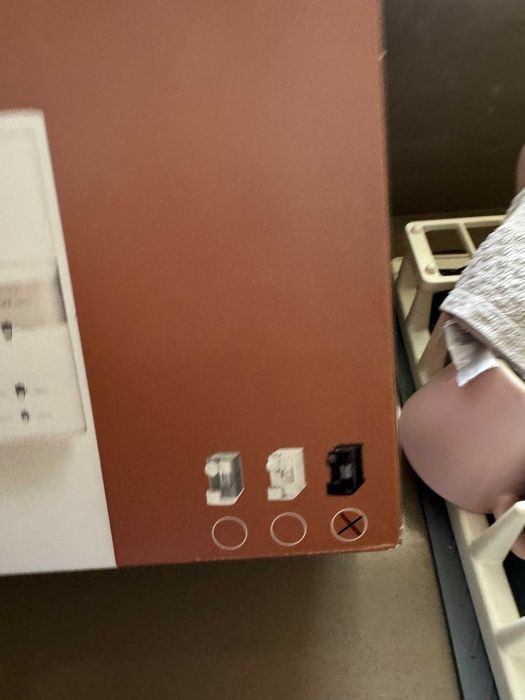 Máquina de Café DELONGHI Nespresso Lattissima  - Preta