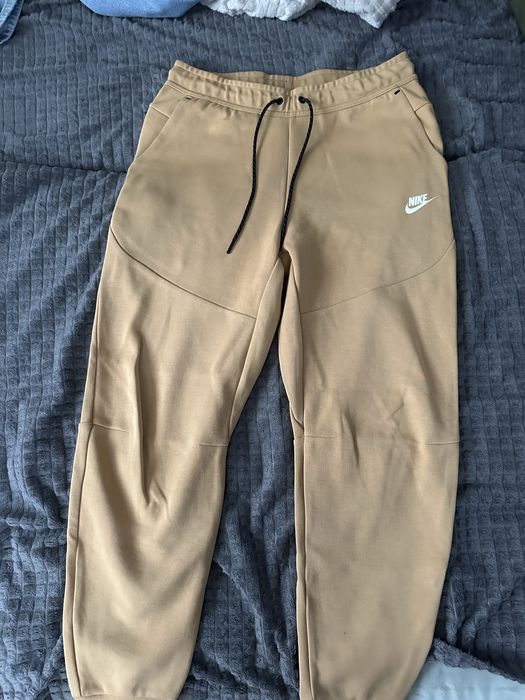 Штани , Nike Tech Fleece , майже в ідеальному стані , оригінал(бірка в фото) , розмір М