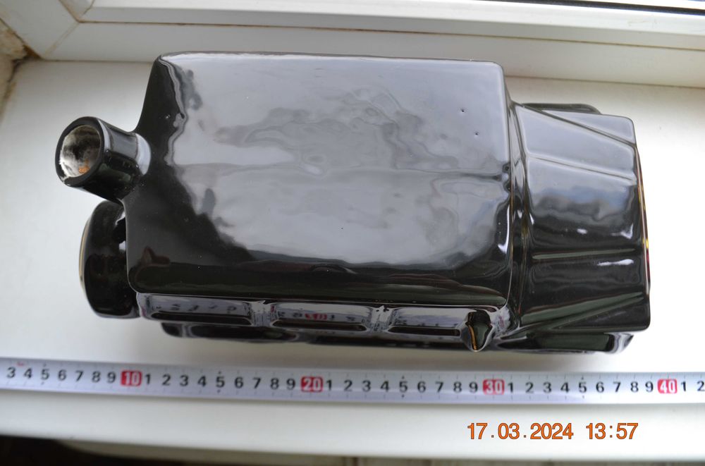 Штоф фарфоровый "Джип Мерседес G-class". 1987 г. Длина 27 см. 13 см.