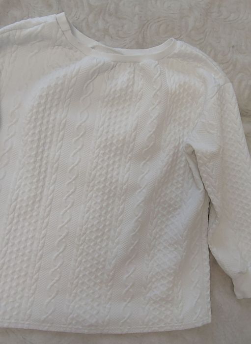 Лот жіночих речей