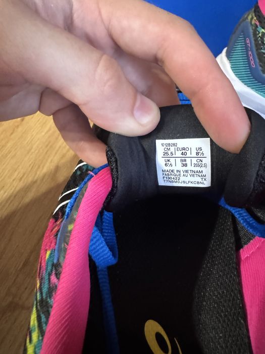 Оригінальні кросівки asics gt-1000 оригінал