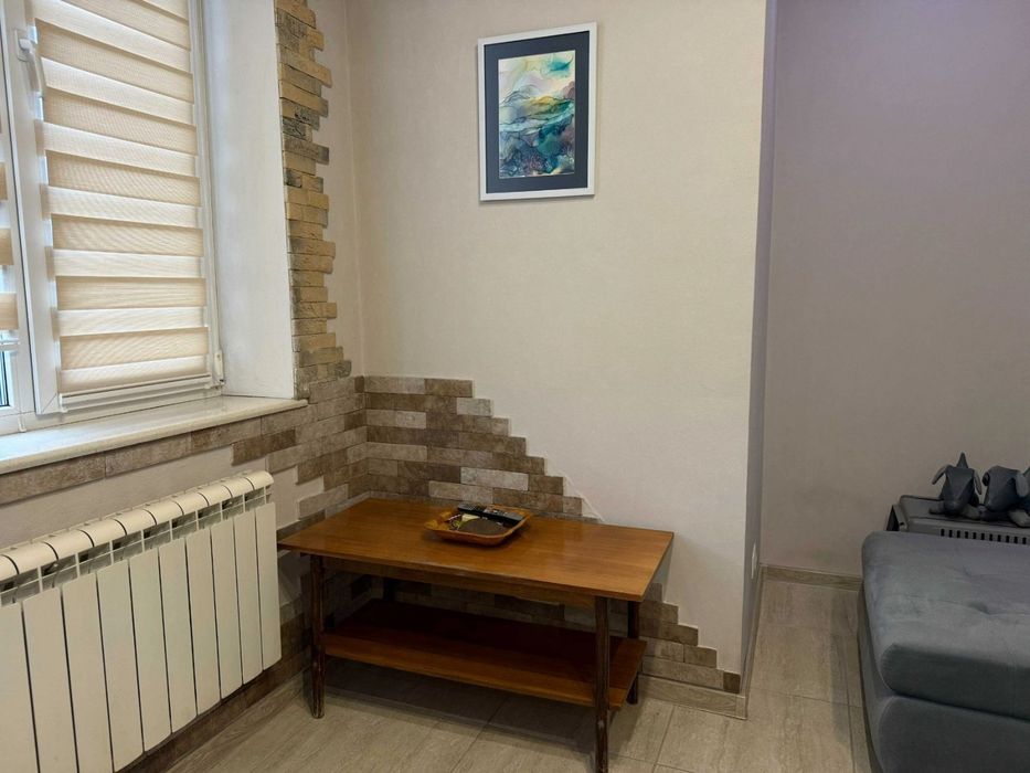 Продам 2х ком. полнометражную кв-ру в центре, ул. Сталеваров 4/4