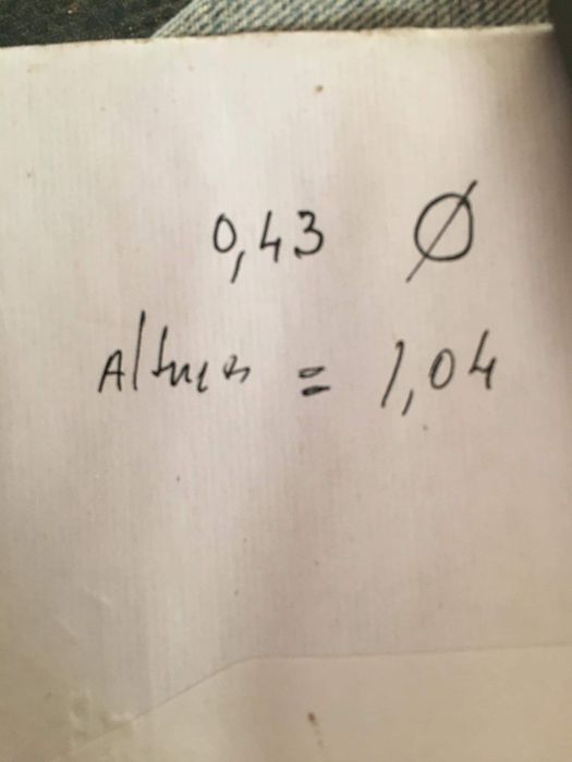 Móvel giratório decorativo