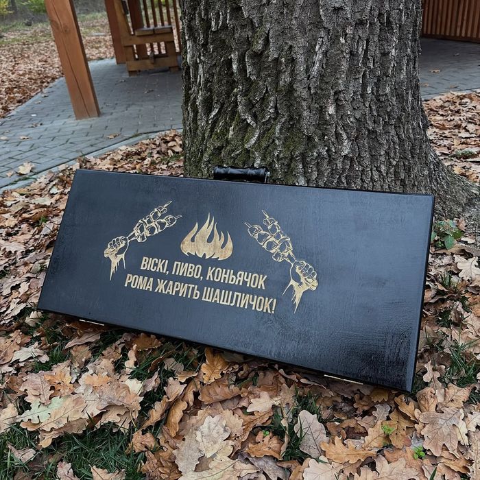 Шомпура з дерев'яною ручкою в кейсі. Робимо гравіювання на кейсі.