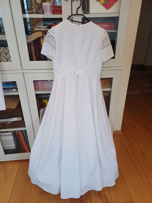 Sukienka komunijna na kole