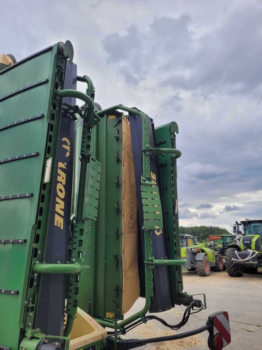 Kosiarka motyl Krone EasyCut B-1000CV Collect+czołowa EasyCut F 320 CV