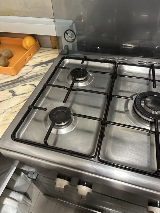 Fogão semi-industrial  a gás com acendedores electricos