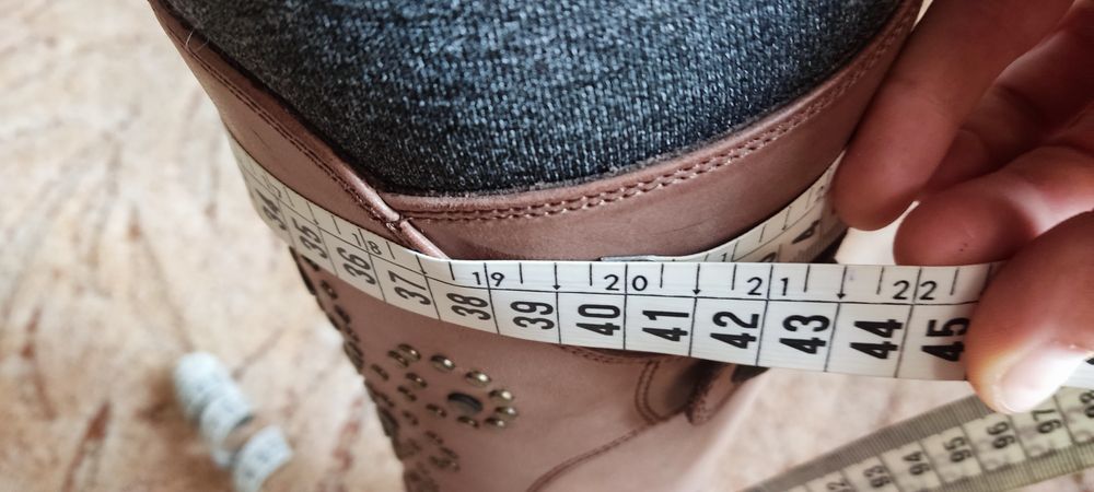 Чоботи шкіряні, козаки