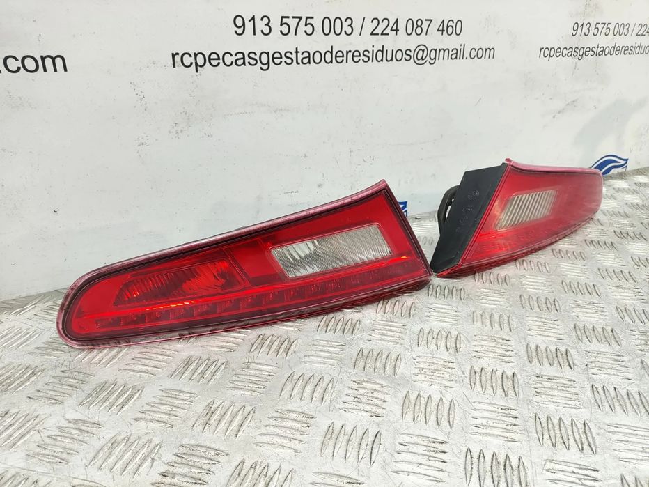 Farolins Tras Traseiros Mala Esquerdo Direito Originais LED Alfa