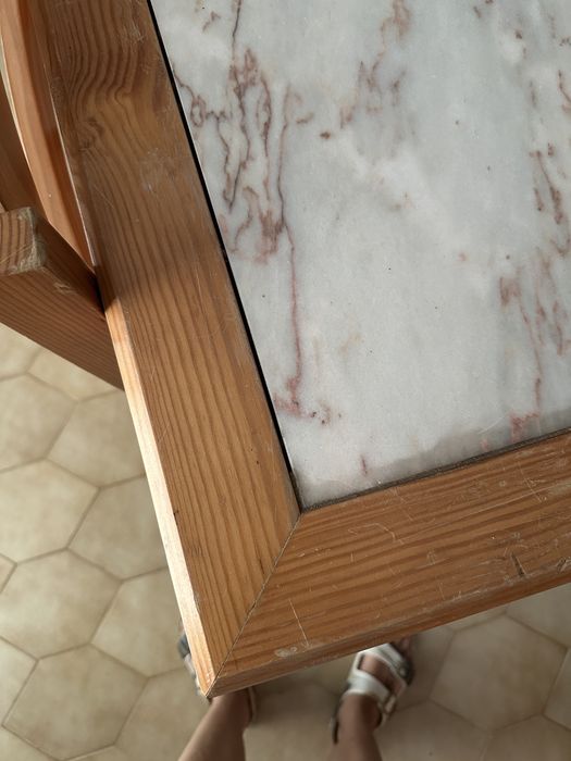 Mesa de jantar em pinho e mármore