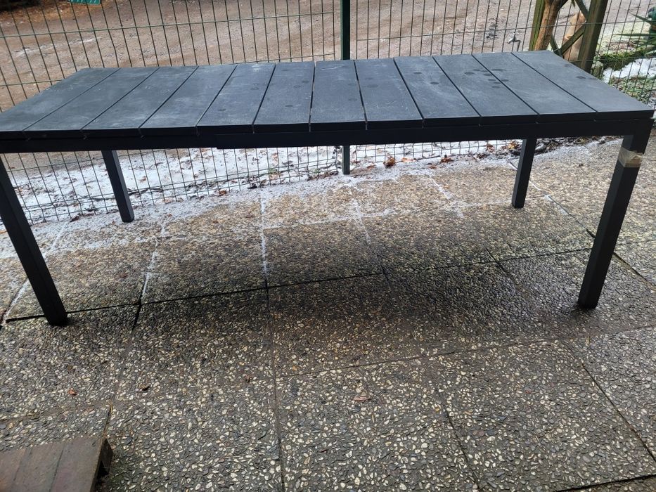 Rozkładany stół ogrodowy