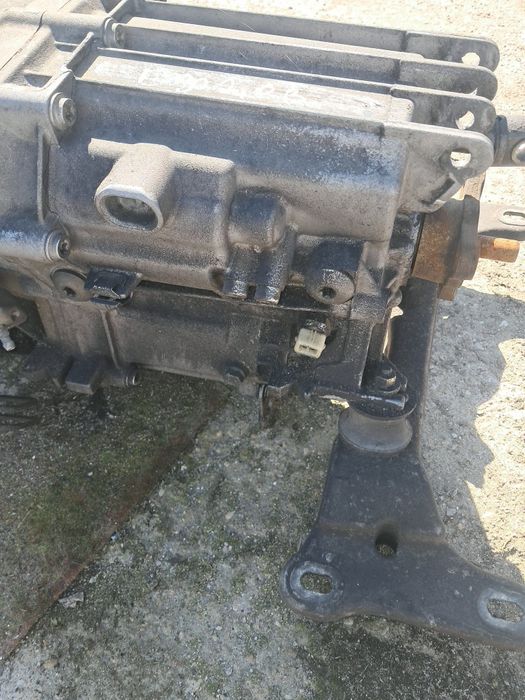 Skrzynia biegów bmw e90 e91 2.0b