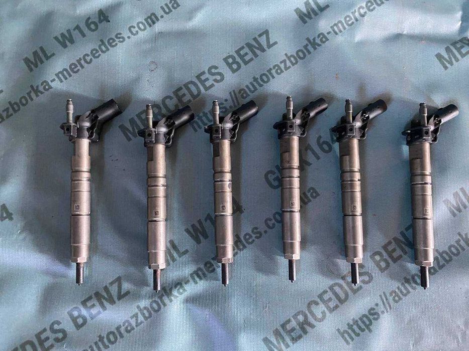 Форсунка Mercedes ML W164 GL X164 W221 Vito A642070 3.0 мерседес