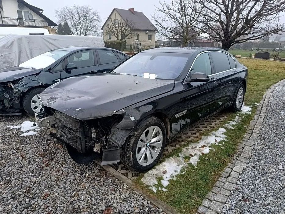 BMW Seria 7 740Li 3.0 325km skóra alufelgi