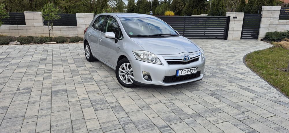 Toyota auris hybryda 1.8 jak prius zadbana