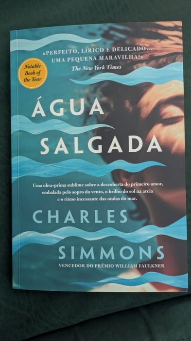 Livro ”Água Salgada” de Charles Simmons