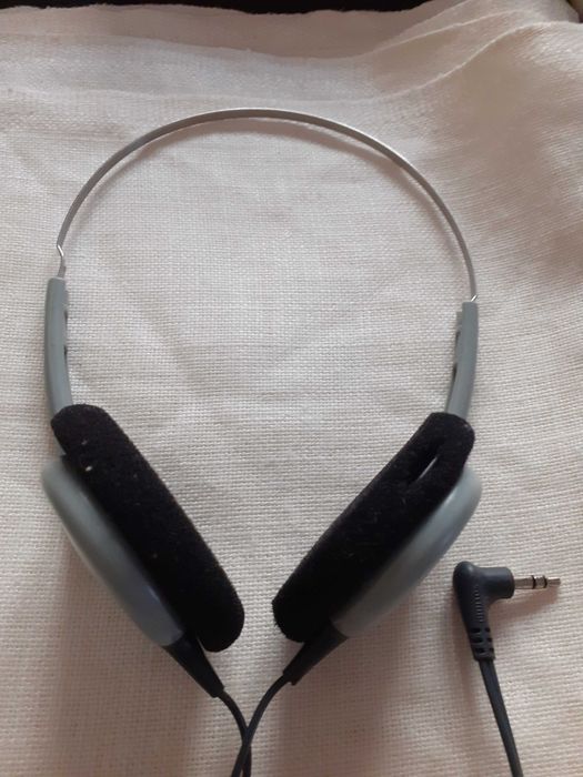 2 Pairs of Lightweight Headphones, Philips, Gray (Low Price)64287331491586124