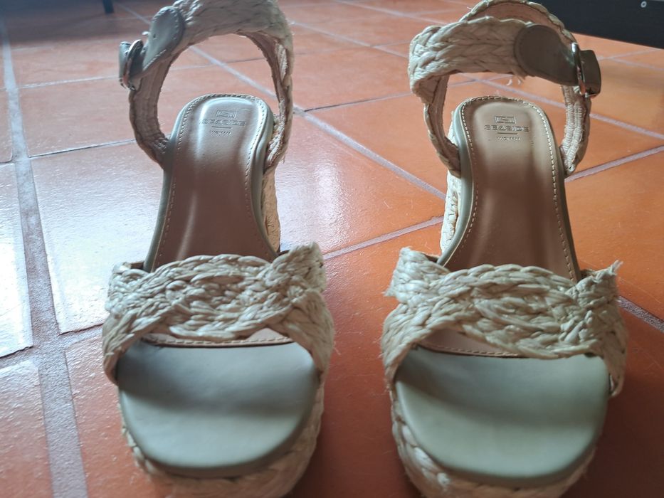 Sandálias muito confortáveis