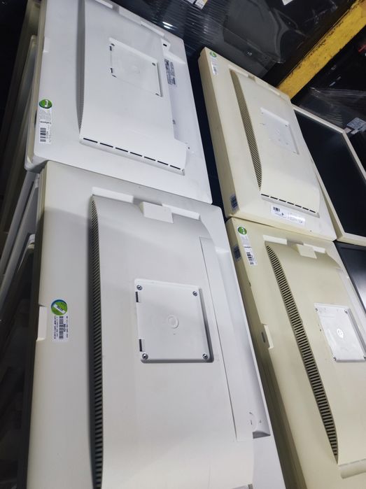 Монітор Fujitsu P24W-6 24"FHD (DVI/VGA/DP/Audio/USB) 178/178 IPS LED