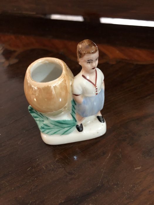 Paliteiros em porcelana e biscuit