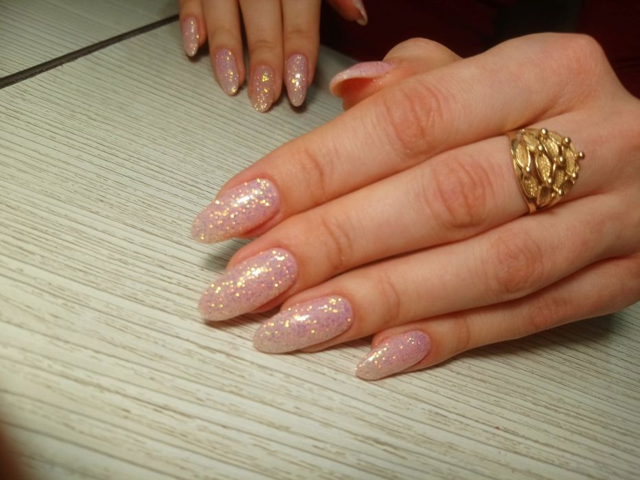 Пр. Металлургов, центр. Маникюр, педикюр, наращивание, гель-лак