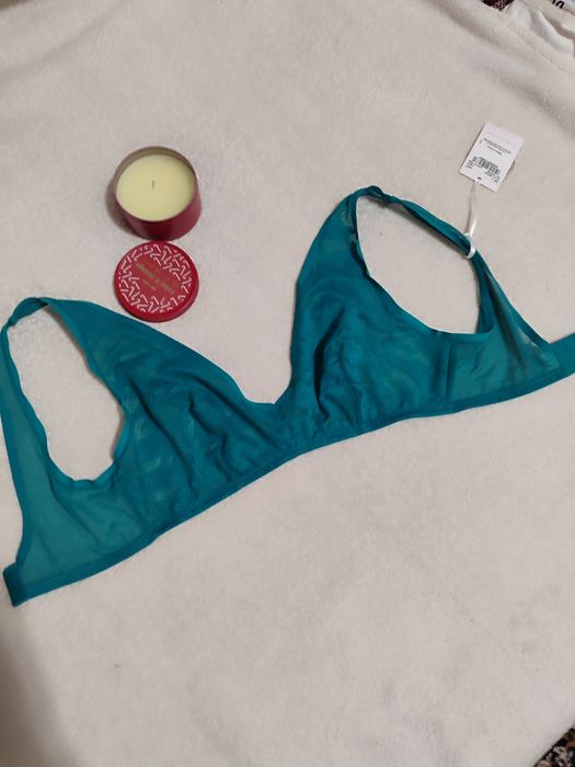 Бюстгальтер з мереживною фактурою