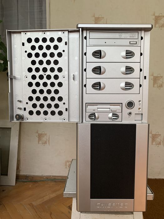 Chieftec корпус + решта