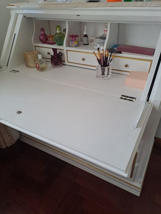 Escrivaninha/papeleira/cómodas