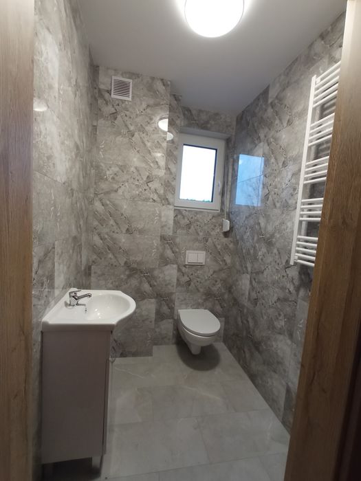 Do wynajęcia dom jednorodzinny dwulokalowy , dotyczy jednego lokalu.