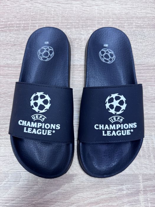 Продам дитячі шльопанці ZARA CHAMPIONS LEAGUE®