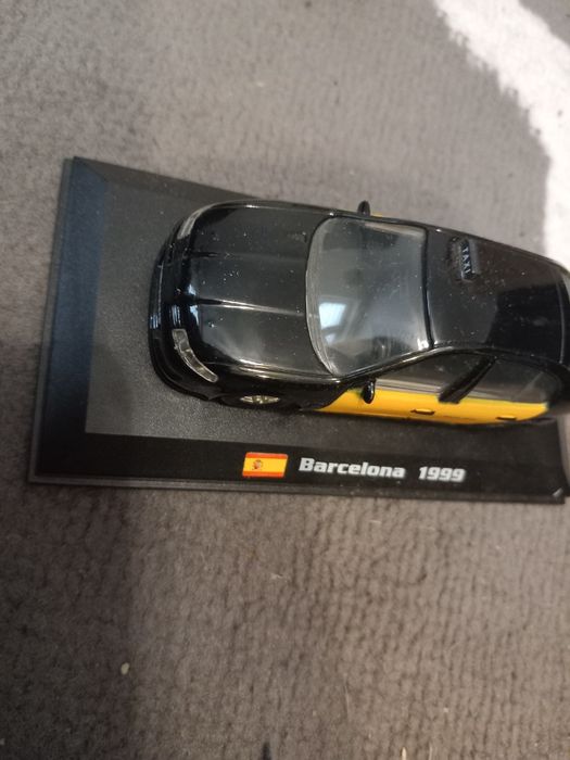 Stara taksówka do kolekcjonowania