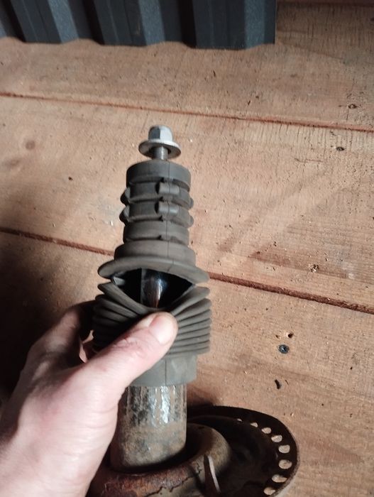 Стійки Рено Меган 2