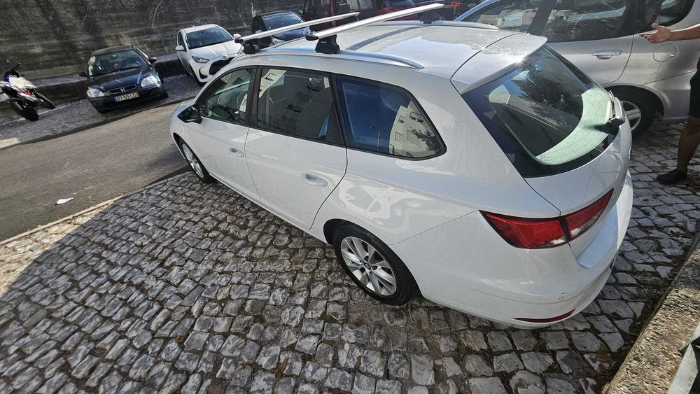 Seat Leon carrinha 2017 semi-novo