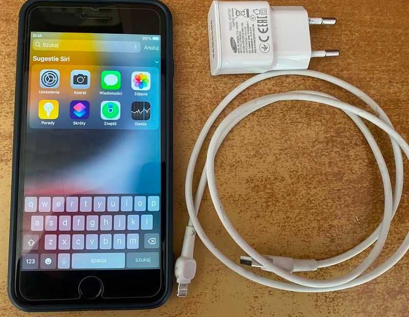 Telefon używany iPhone 6s Plus.
