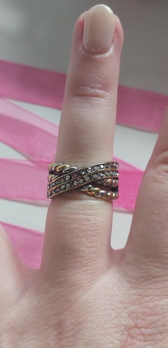 Anel bicolor, em aço, com zirconias. T17