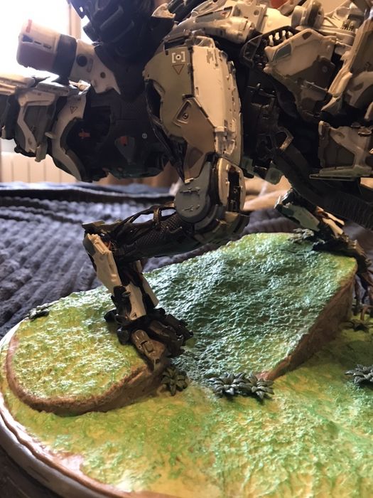 Horizon Zero Dawn The Thunderjaw Collection statue. Limited edition