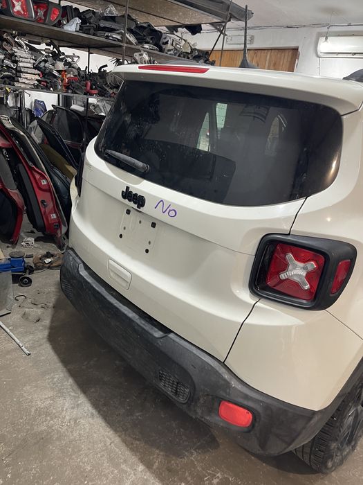 Jeep Renegade розбираэться