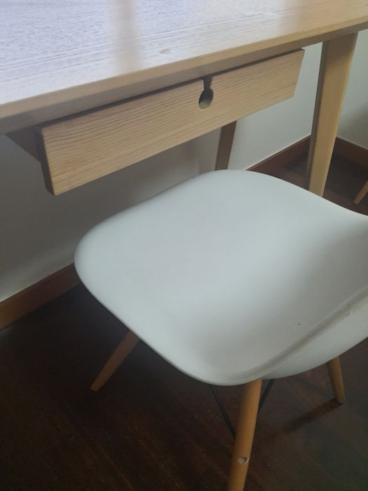 Secretária Ikea+cadeira