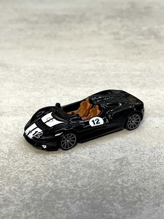 Hot Wheels McLaren Elva HW Exotics 2002 1:64