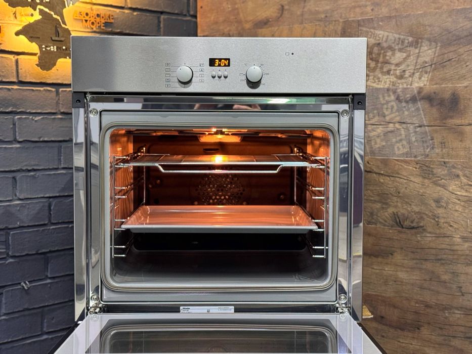 Продам духову шафу Siemens HB676G0S1. Конвекція. Доставлю.