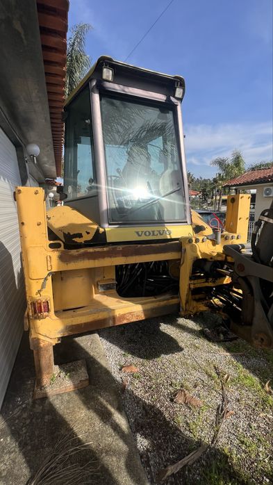 Retroescavadora volvo 2005