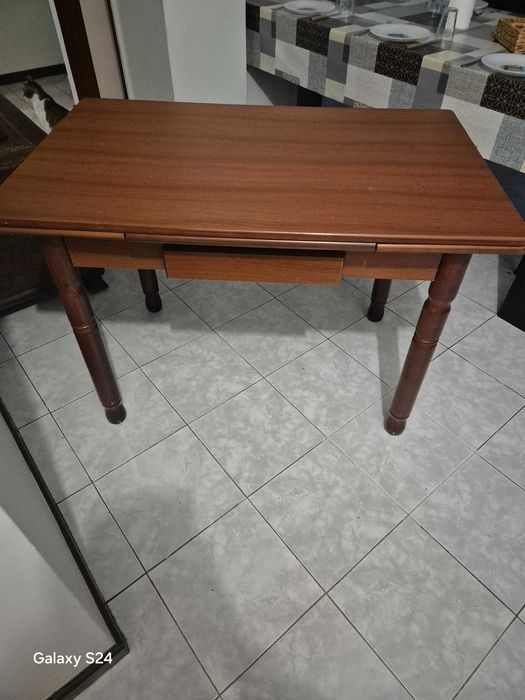 Mesa em madeira extensivel