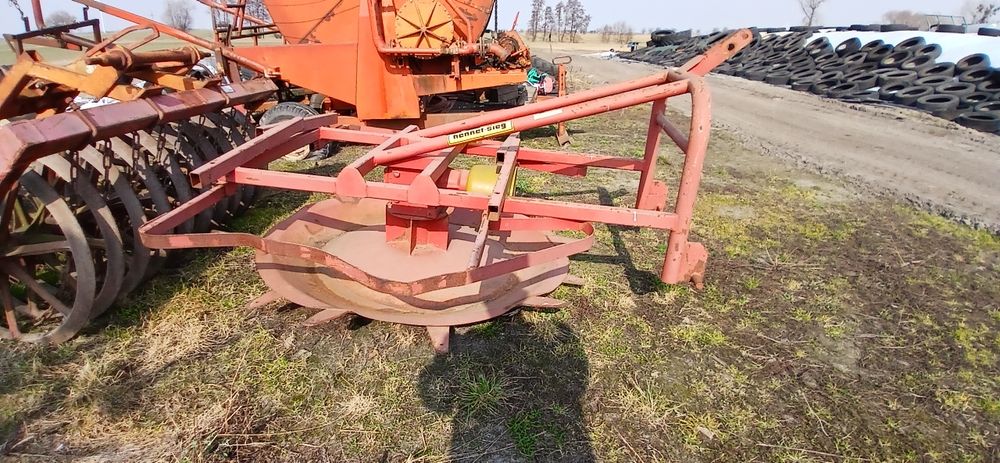 Równiarka do pryzm roztrzasacz rozgarniacz