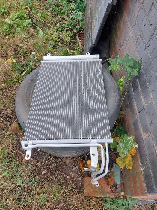 Радіатор кондиціонера Туран 2.0 TDI