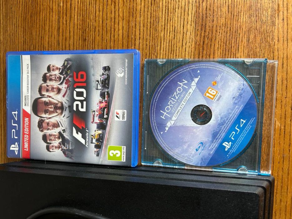 PS4 PRO 1TB ( 2 диски в подарунок )